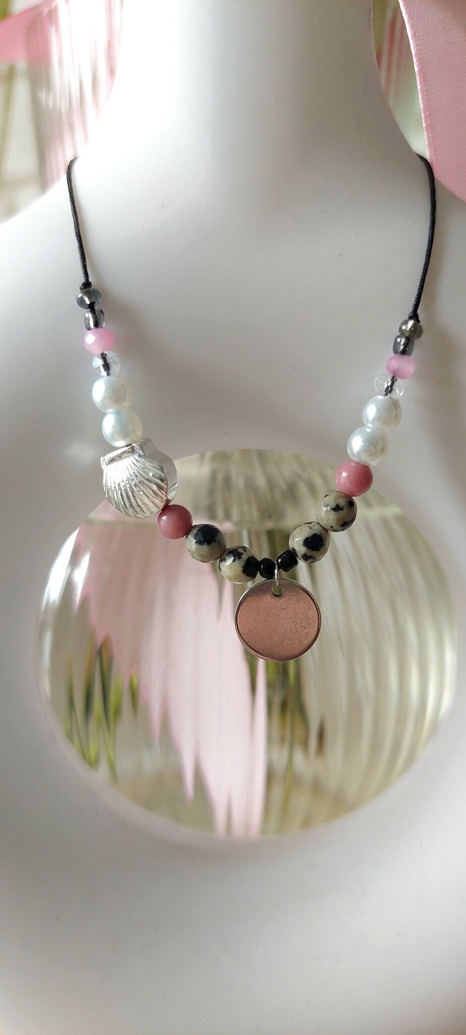 grafika bransoletki, kamienie naturalne, afirmacja, koraliki szklane, perły, muszla, handmade