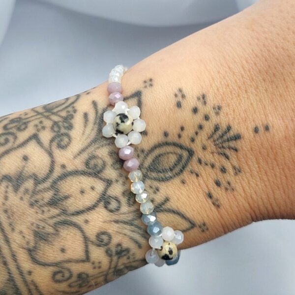 Grafika bransoletki, handmade, kamienie naturalne, koraliki szklane, afirmacja