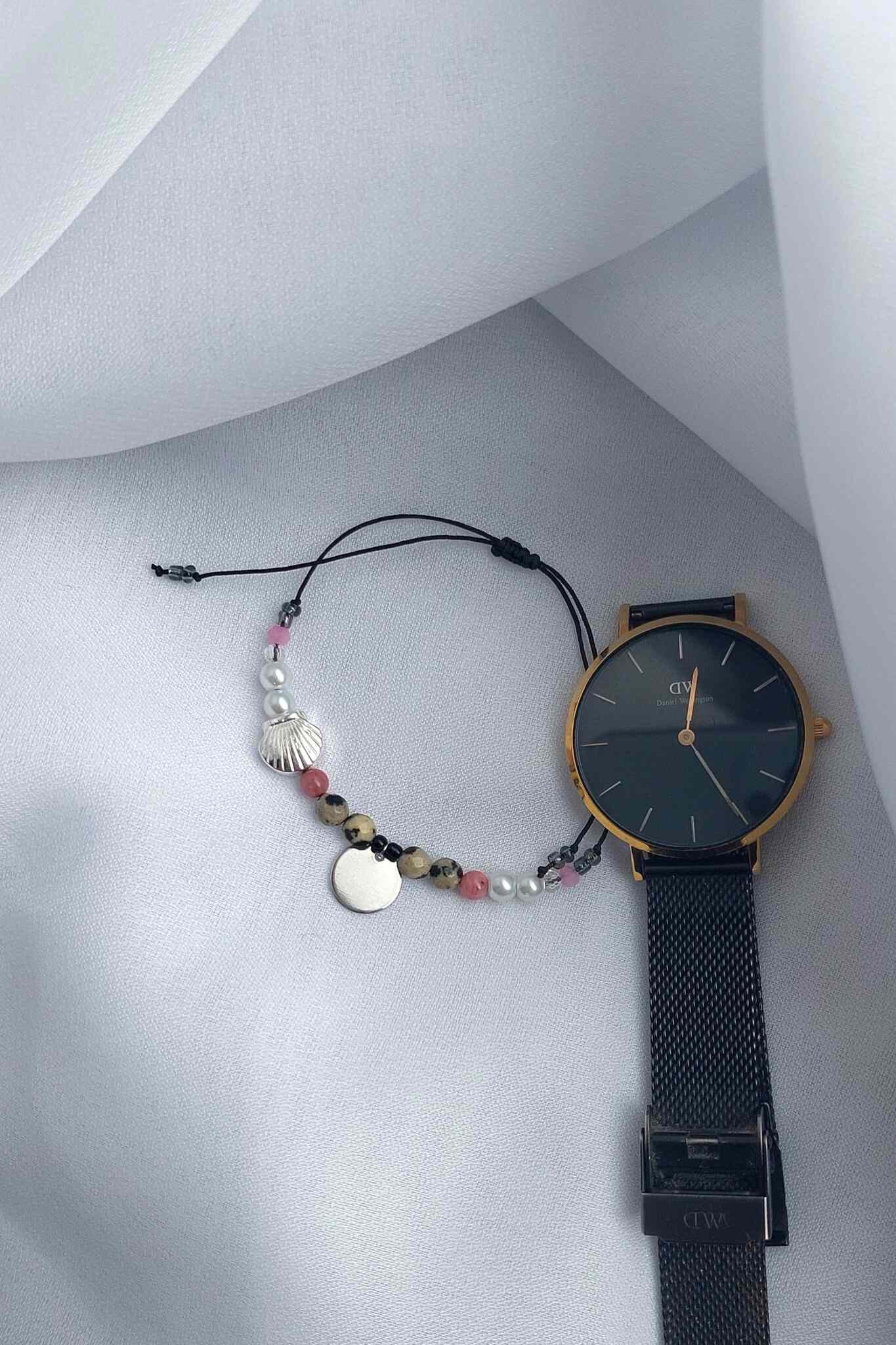 grafika bransoletki, kamienie naturalne, afirmacja, koraliki szklane, perły, muszla, handmade