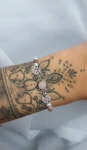 grafika bransoletki, handmade, kwiaty, koraliki szklane, kamienie naturalne, afirmacja