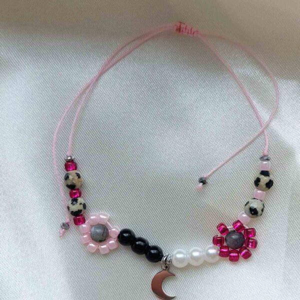 grafika bransoletki, kamienie naturalne, kwiaty, księzyc, afirmacja