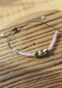 grafika bransoletki, handmade, kamienie naturalne, afirmacja, koraliki szklane