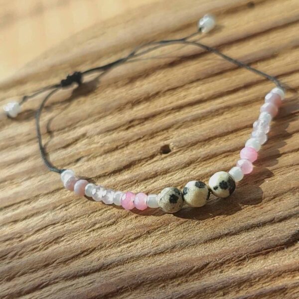 grafika bransoletki, handmade, kamienie naturalne, afirmacja, koraliki szklane